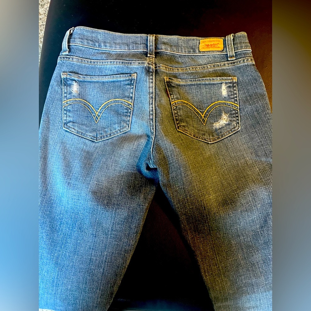 LEVI — Ripped Jeans - Picture 3 of 3